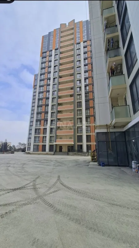 Kirayə verilir 3 otaqlı mənzil 95 m²