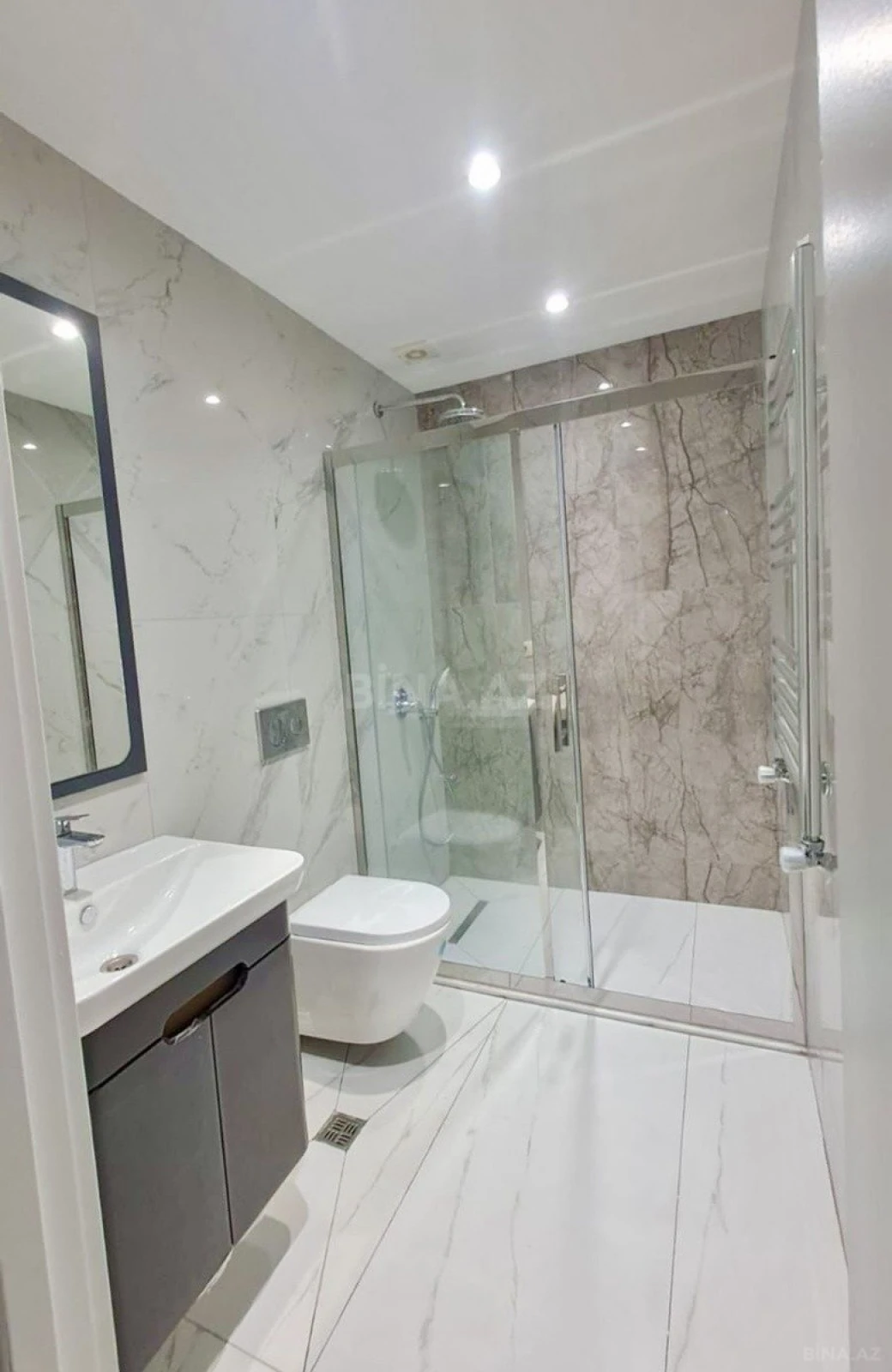 Kirayə verilir 3 otaqlı mənzil 95 m²