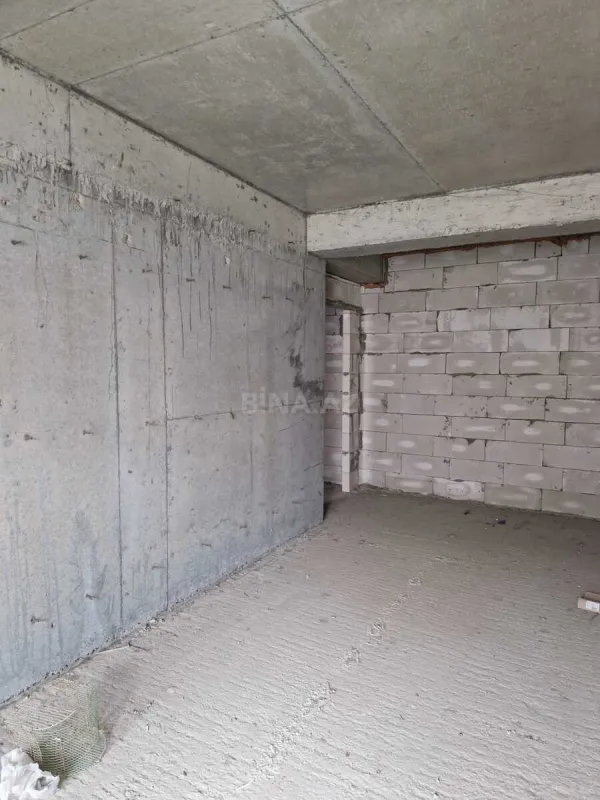 Satılır 1 otaqlı mənzil 78.5 m²