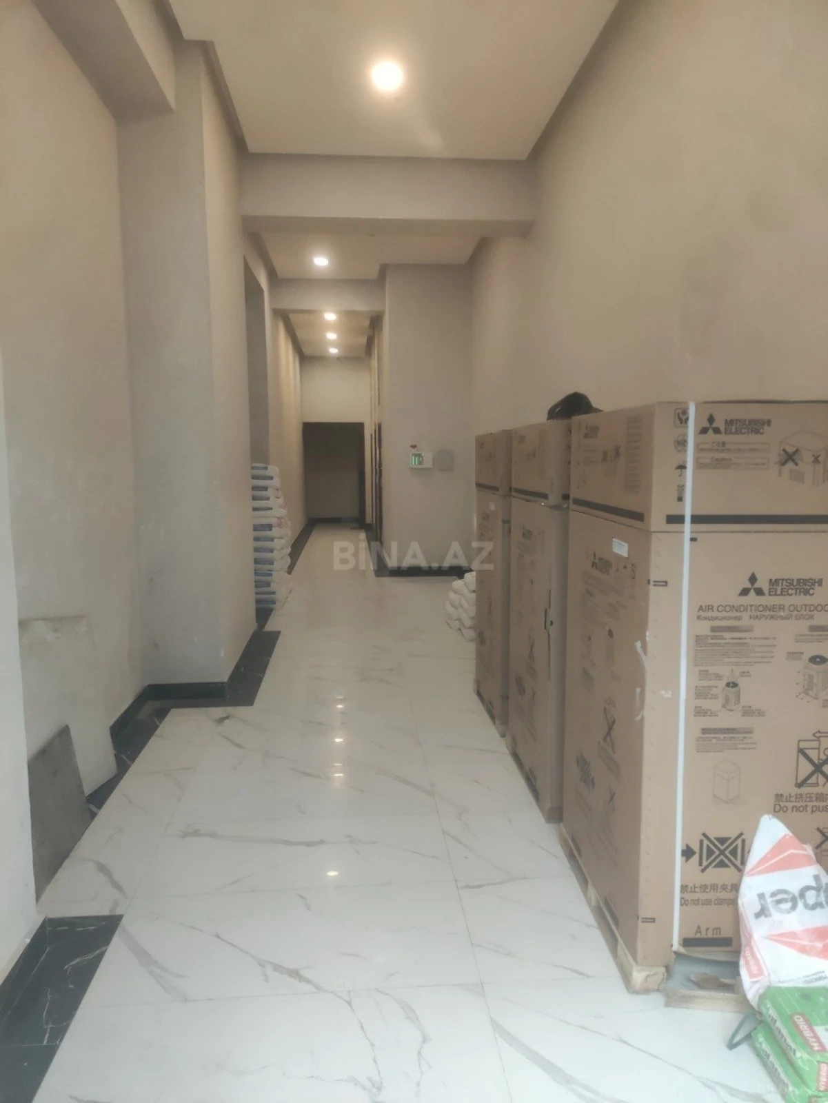 Satılır 1 otaqlı mənzil 78.5 m²