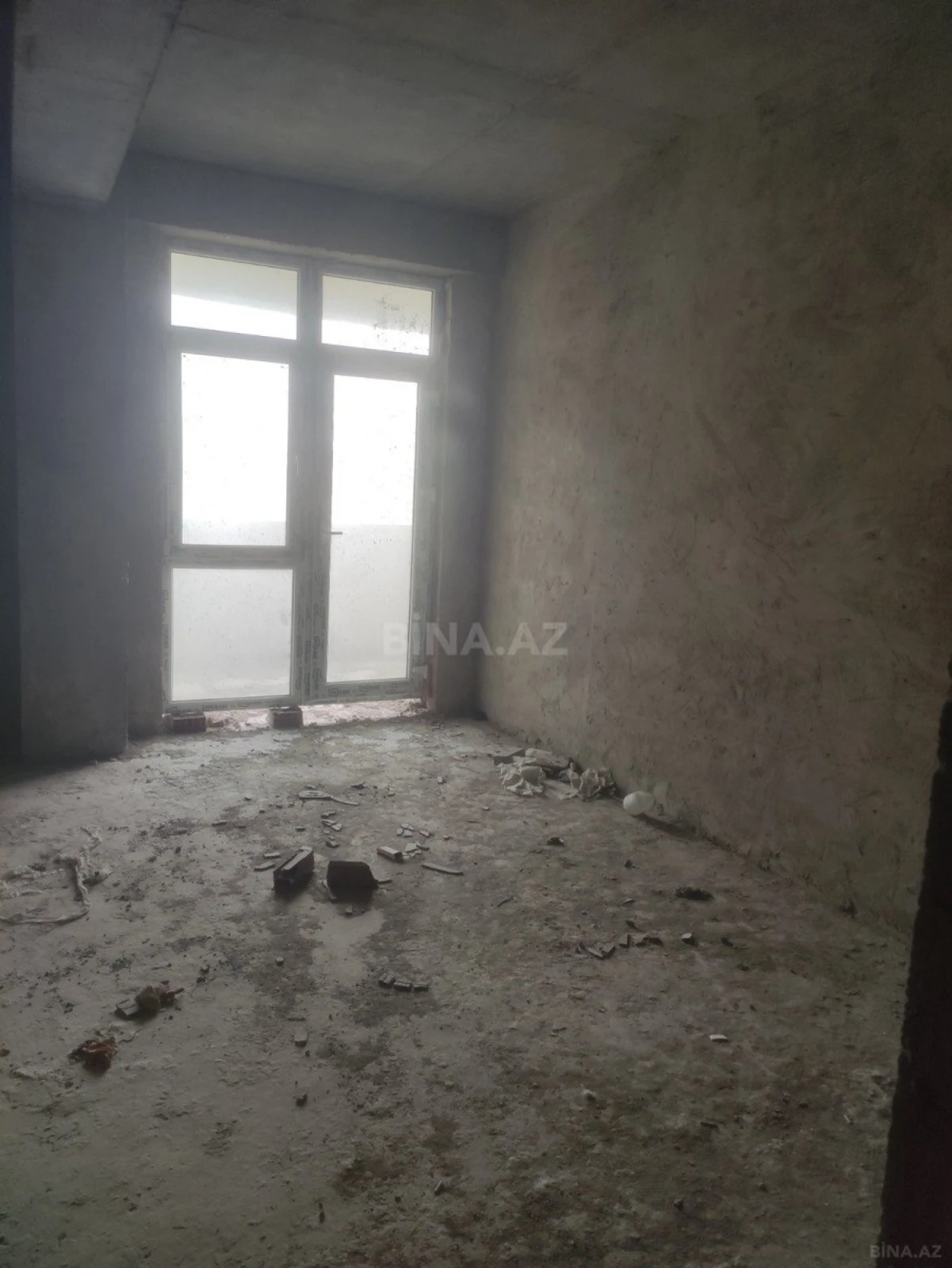 Satılır 1 otaqlı mənzil 78.5 m²