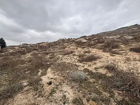 Satılır torpaq sahəsi 6 m²