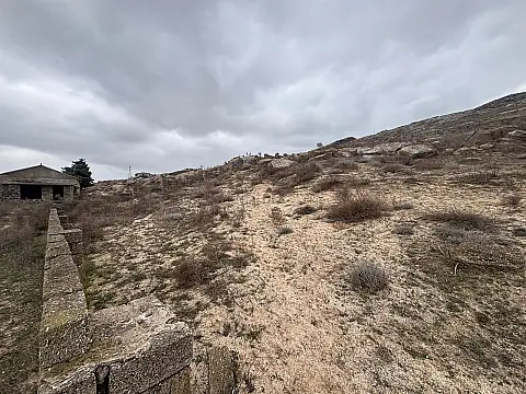 Satılır torpaq sahəsi 6 m²