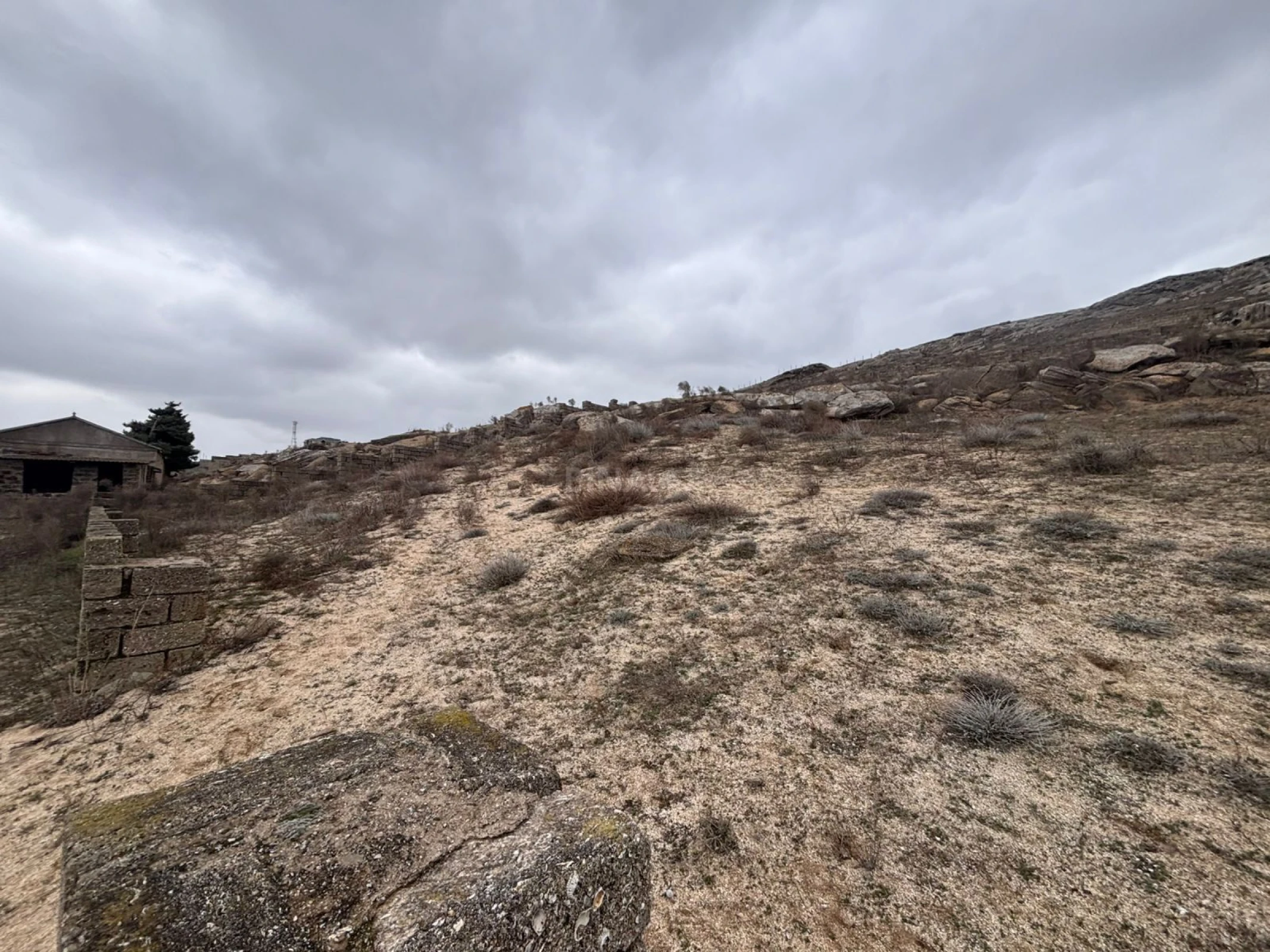 Satılır torpaq sahəsi 6 m²