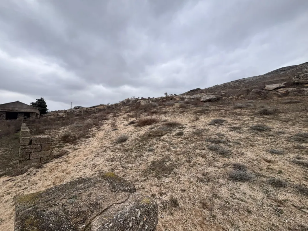 Satılır torpaq sahəsi 6 m²