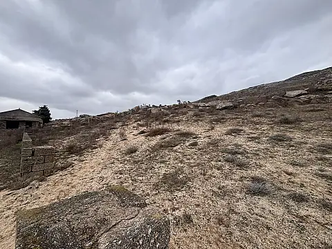 Satılır torpaq sahəsi 6 m²