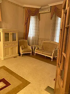 Satılır 6 otaqlı həyət evi 360 m²