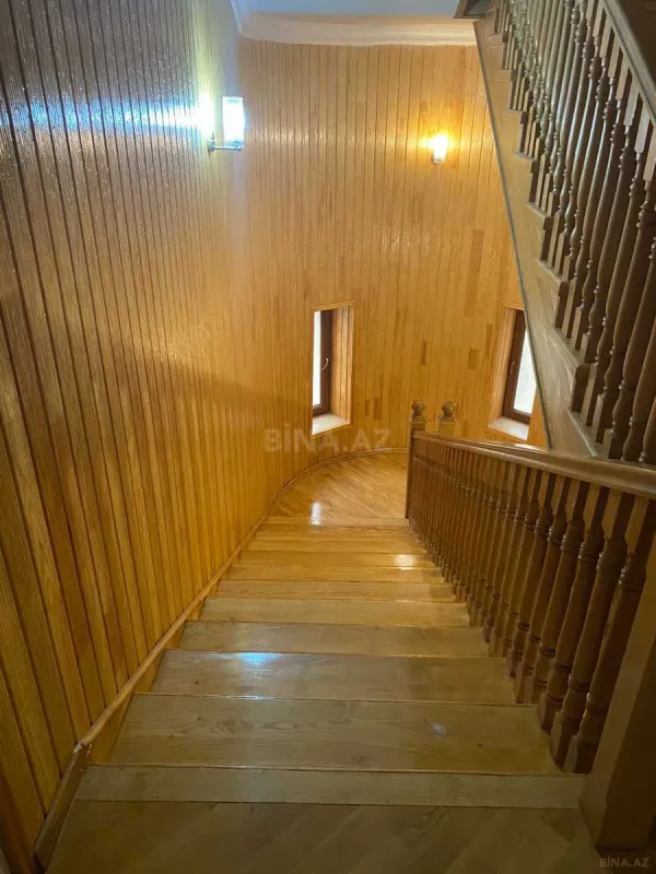 Satılır 6 otaqlı həyət evi 360 m²