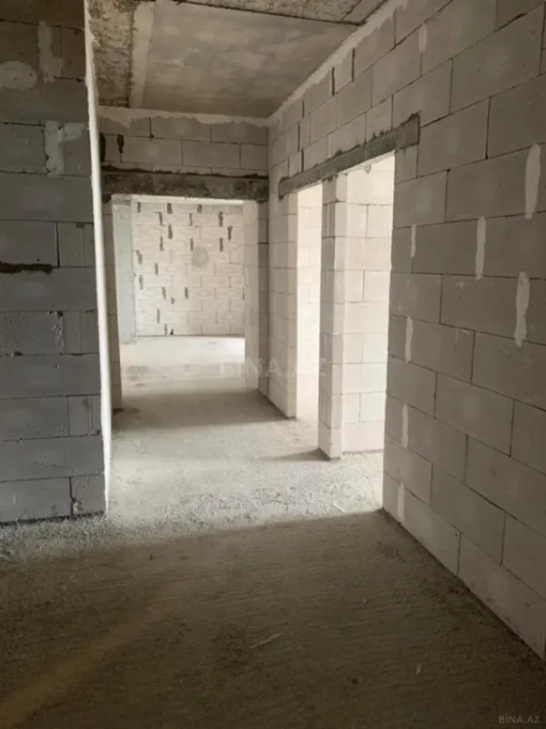 Satılır 2 otaqlı mənzil 104 m²