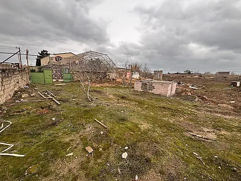 Satılır torpaq sahəsi 4 m²