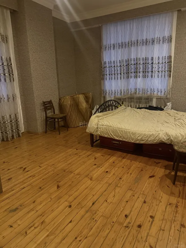 Satılır 2 otaqlı mənzil 89 m²