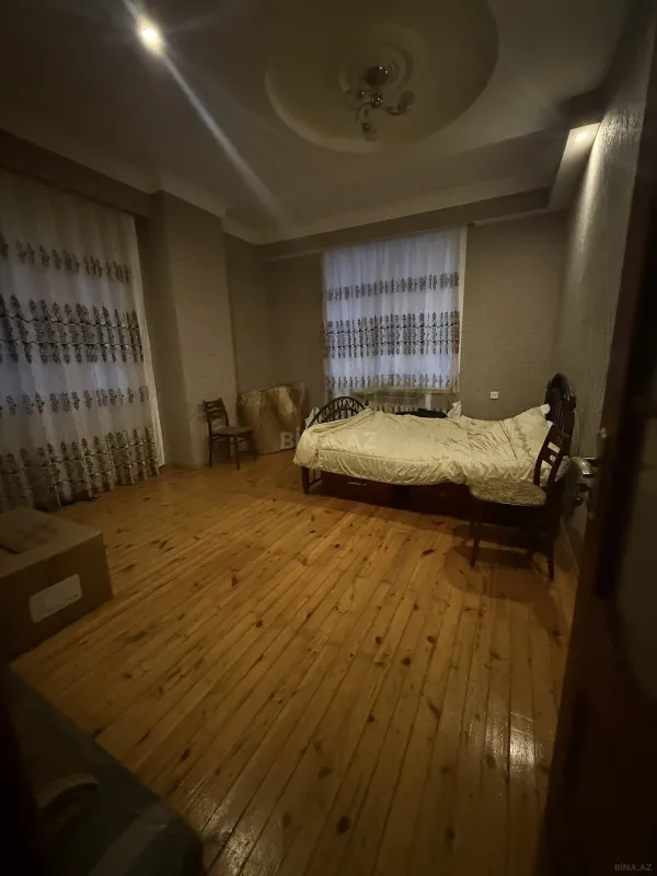 Satılır 2 otaqlı mənzil 89 m²