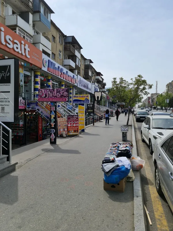 Satılır obyekt 124 m²