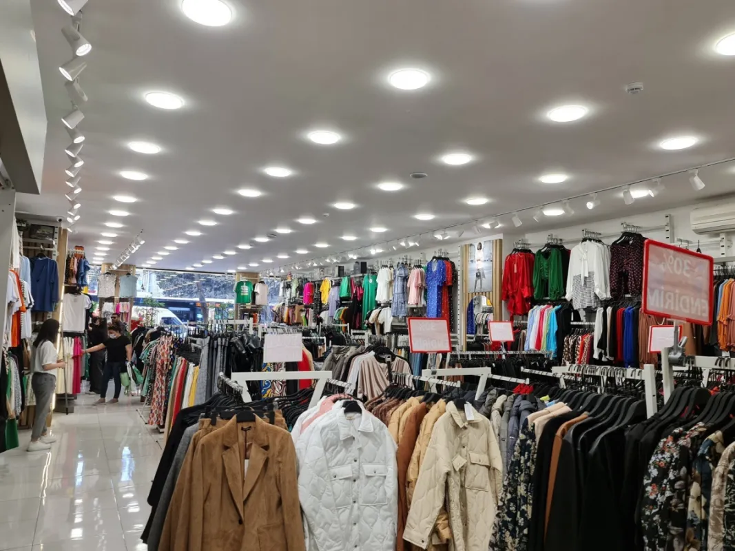 Satılır obyekt 124 m²