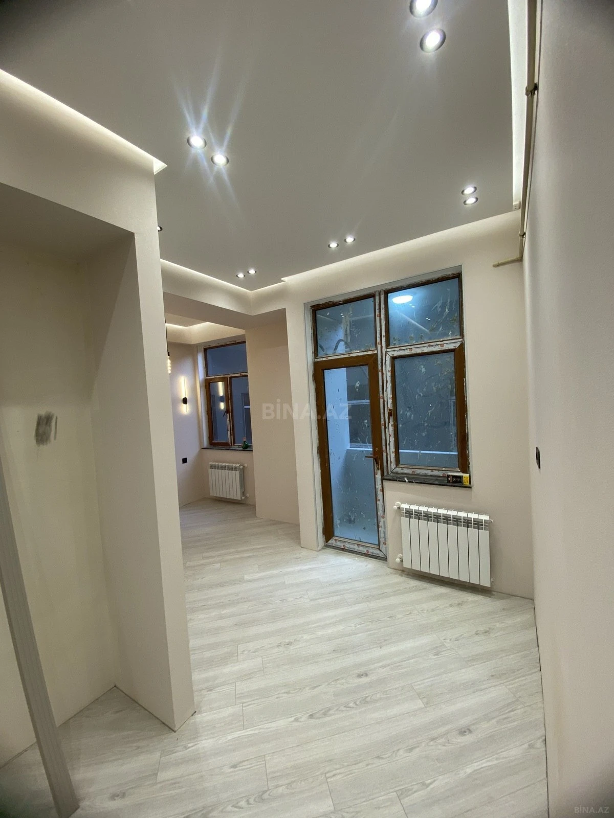 Satılır 2 otaqlı mənzil 75 m²