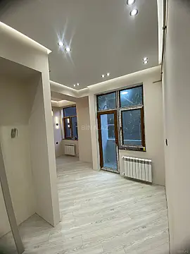 Satılır 2 otaqlı mənzil 75 m²