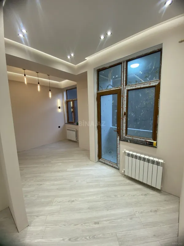 Satılır 2 otaqlı mənzil 75 m²