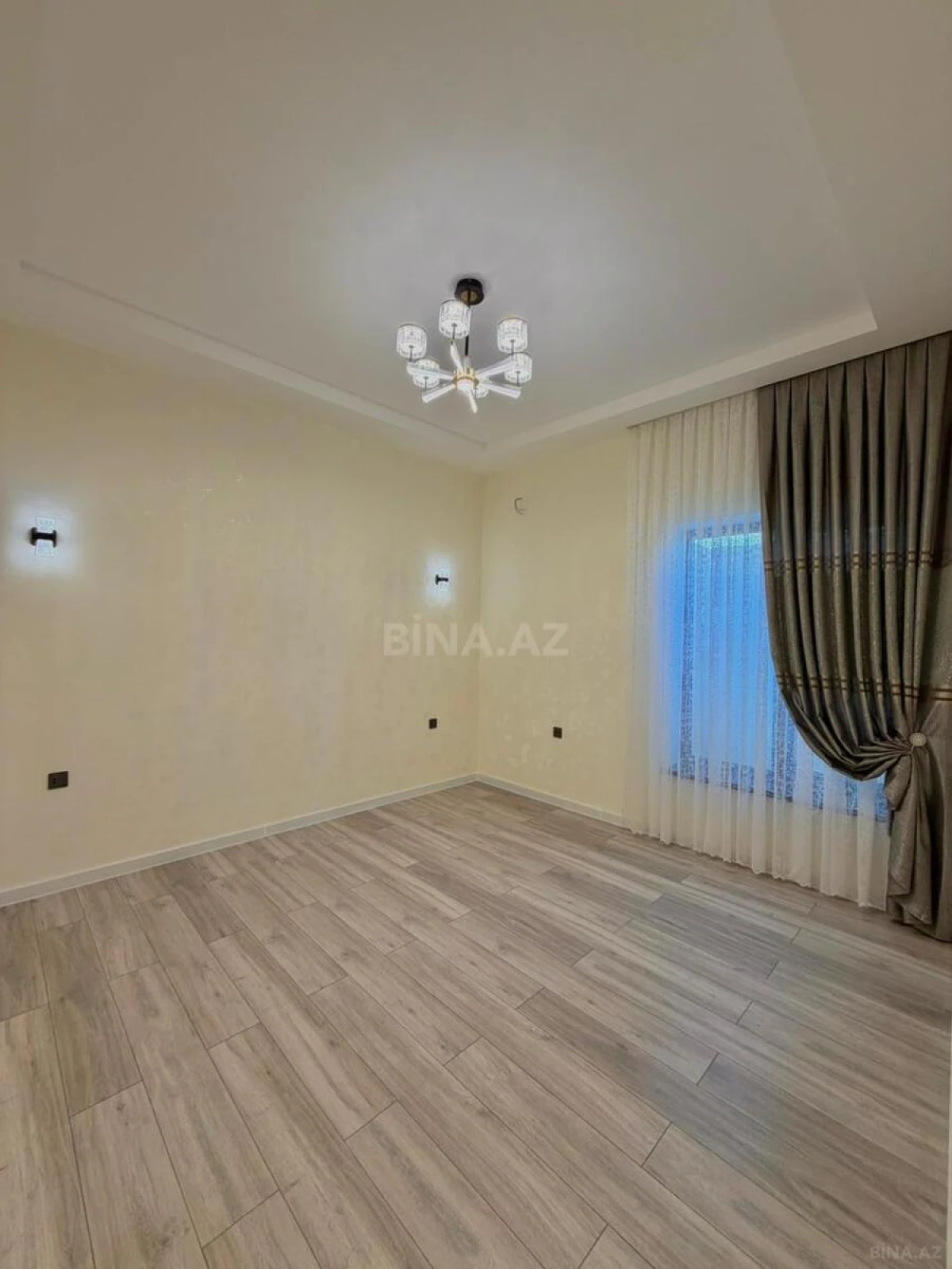 Satılır 4 otaqlı həyət evi 150 m²