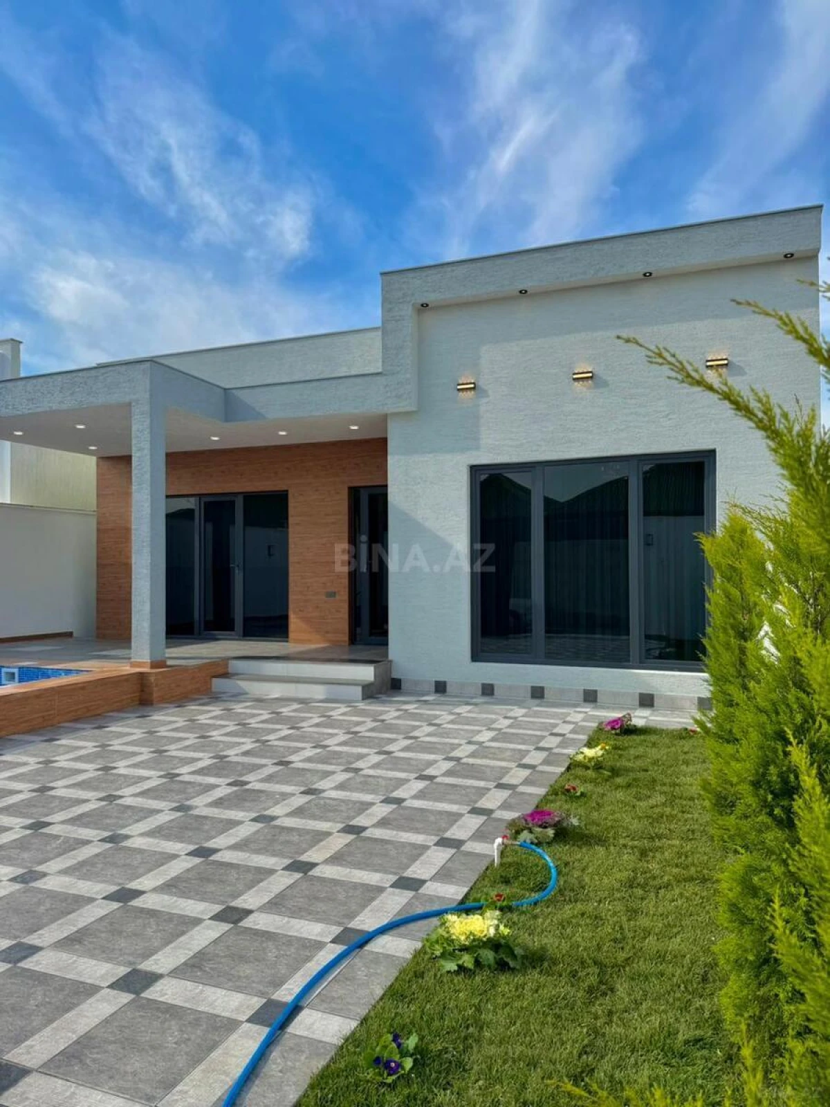 Satılır 4 otaqlı həyət evi 150 m²