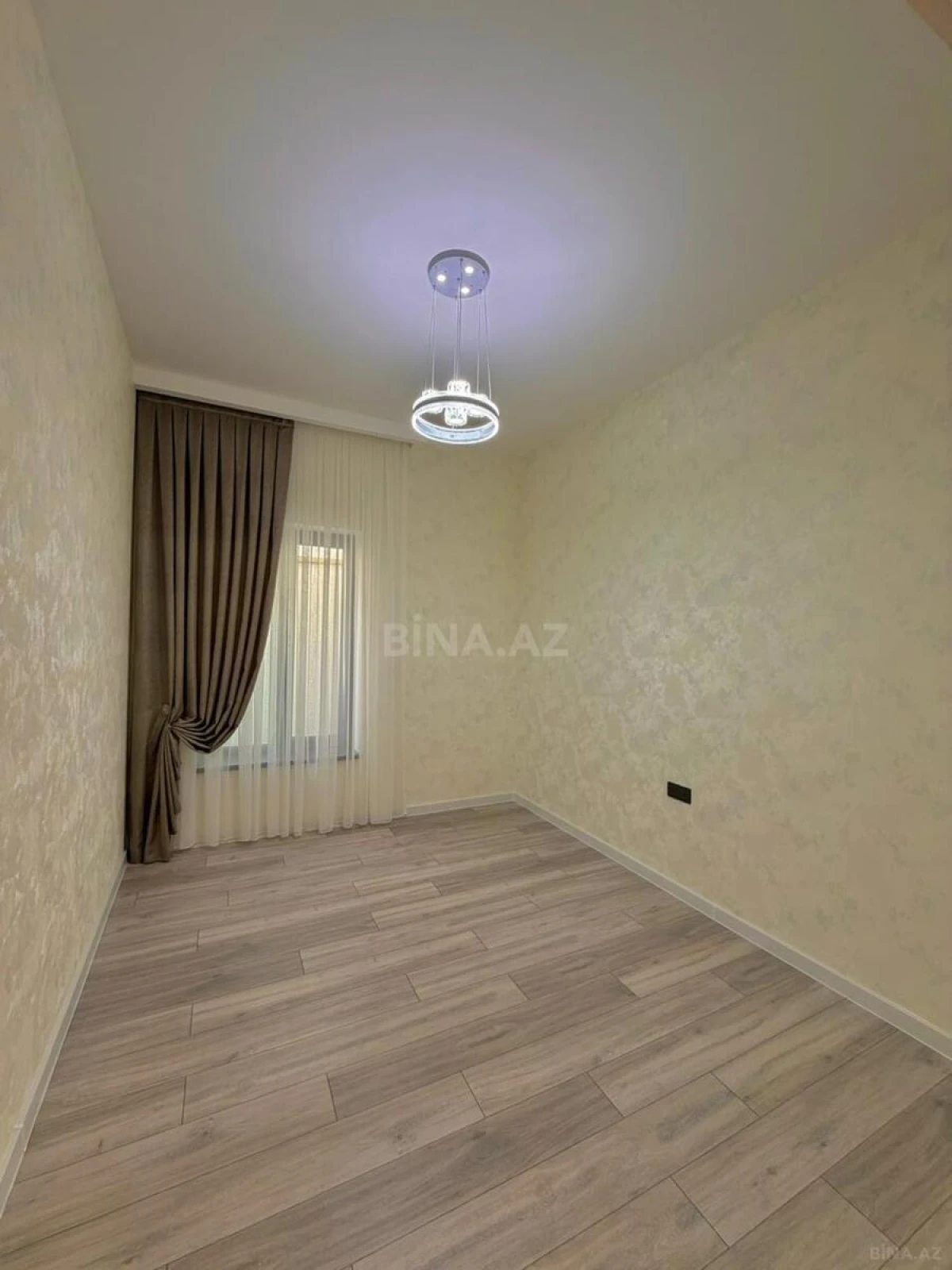 Satılır 4 otaqlı həyət evi 150 m²