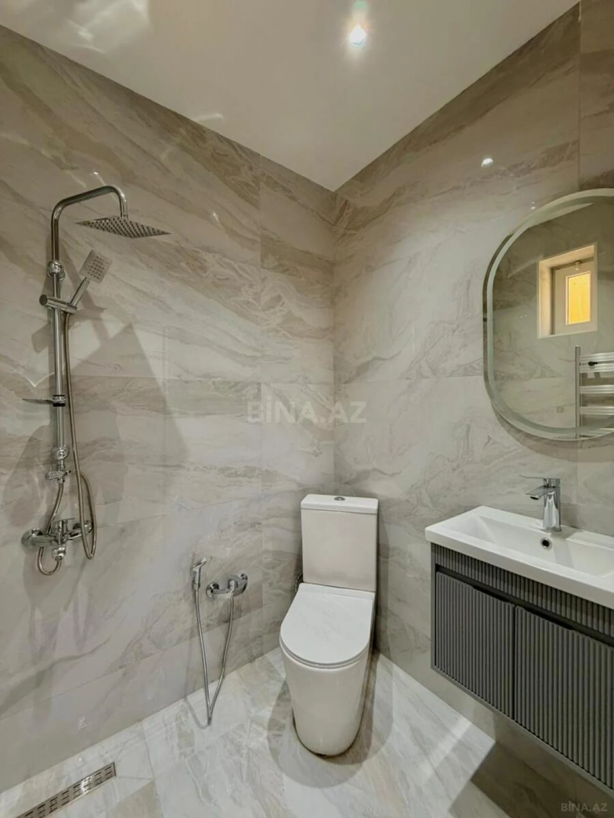 Satılır 4 otaqlı həyət evi 140 m²