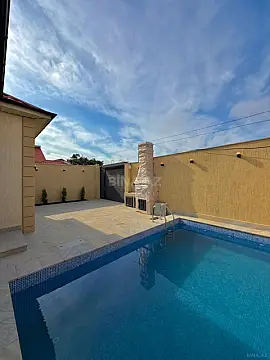 Satılır 4 otaqlı həyət evi 140 m²