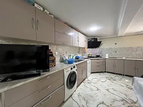 Satılır 6 otaqlı həyət evi 250 m²