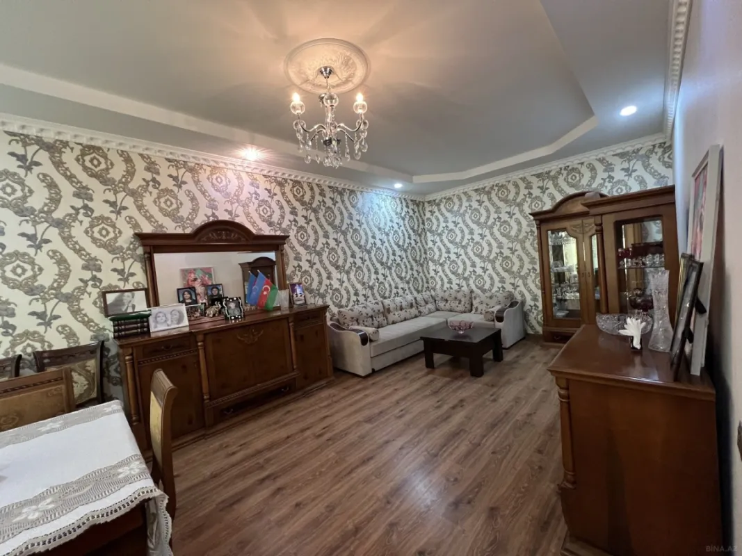 Satılır 6 otaqlı həyət evi 250 m²