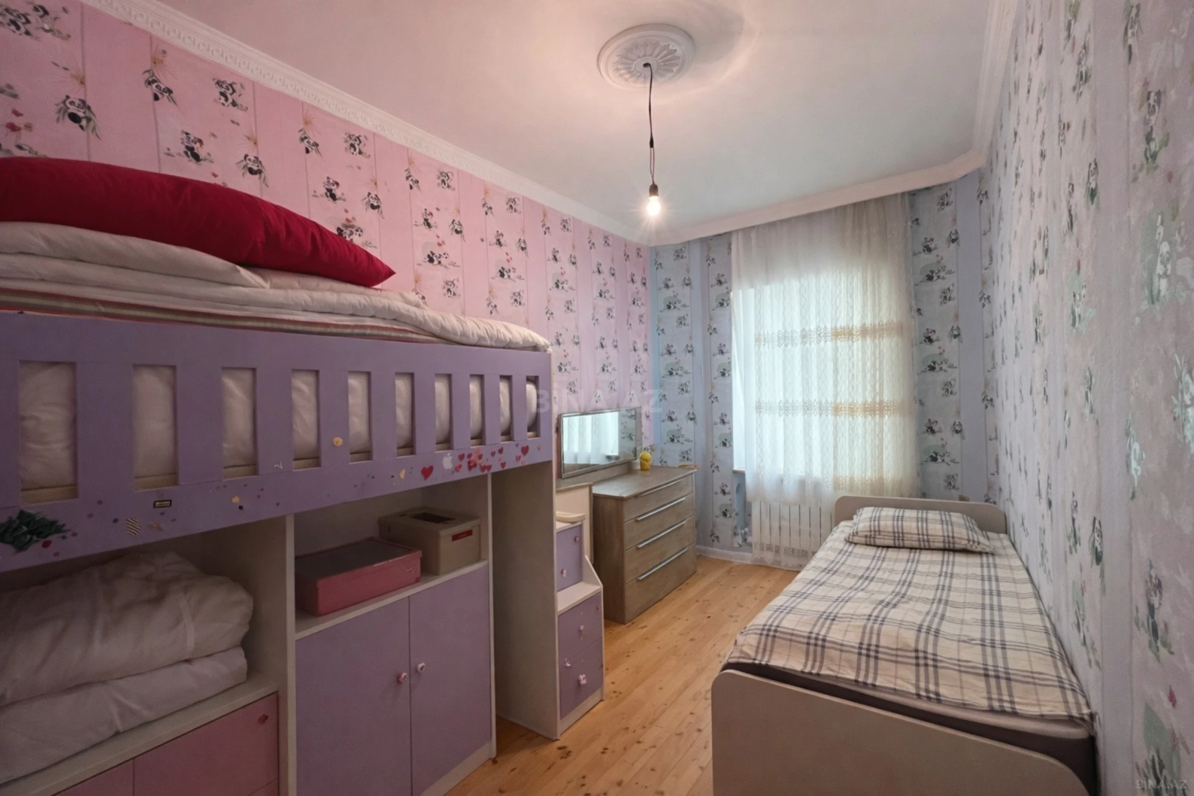 Satılır 6 otaqlı həyət evi 250 m²
