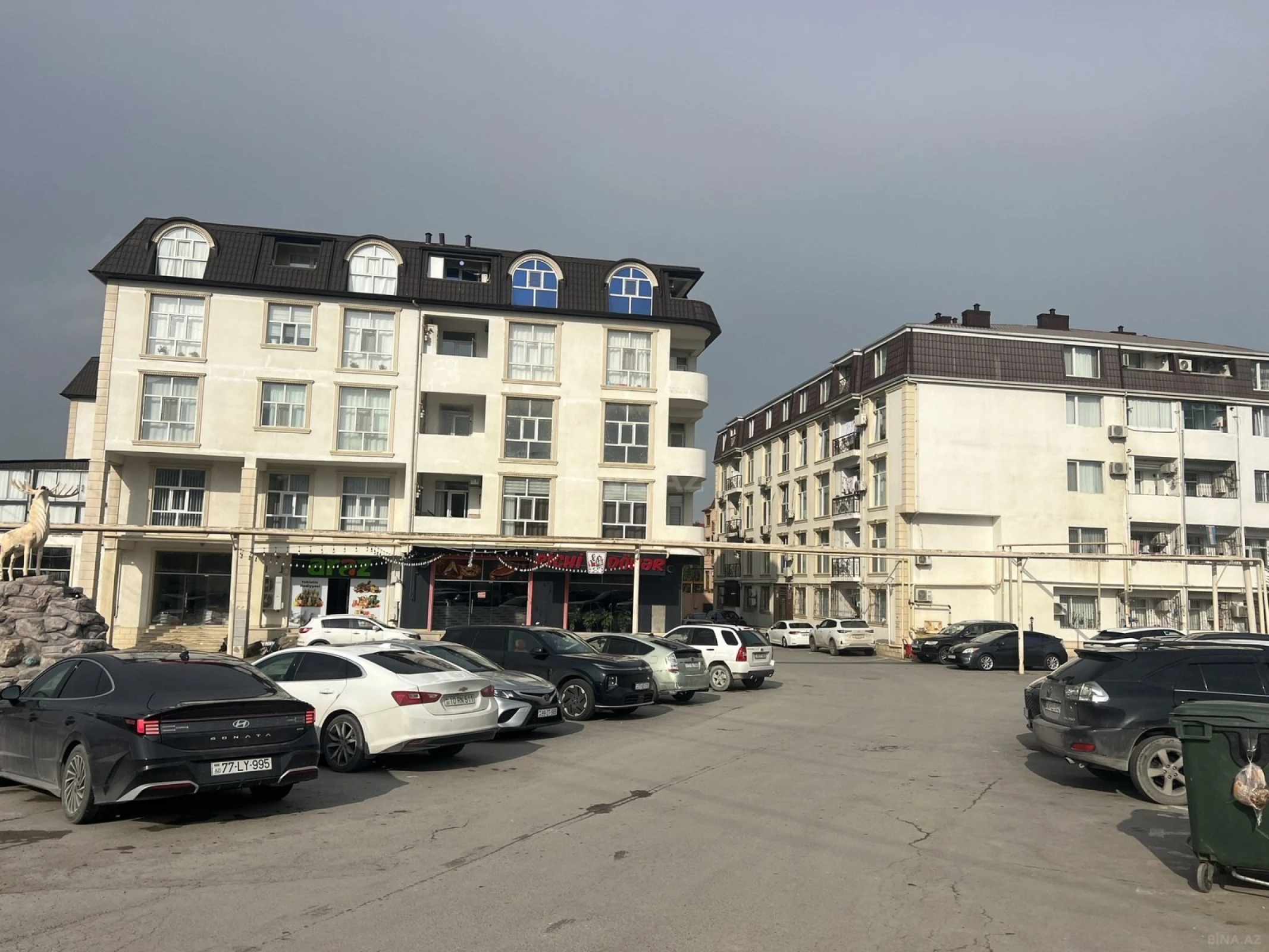 Satılır 6 otaqlı həyət evi 250 m²