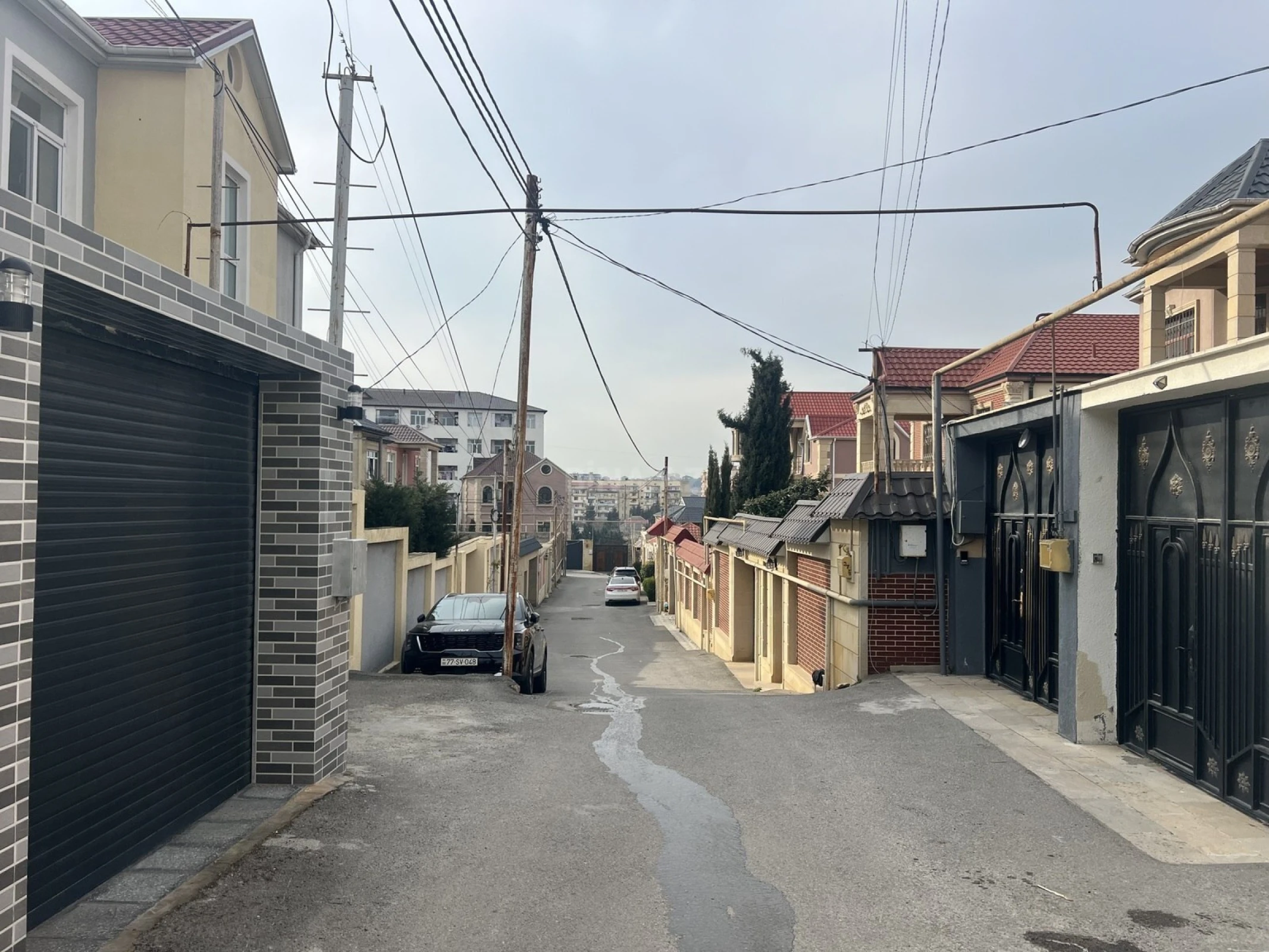 Satılır 6 otaqlı həyət evi 250 m²