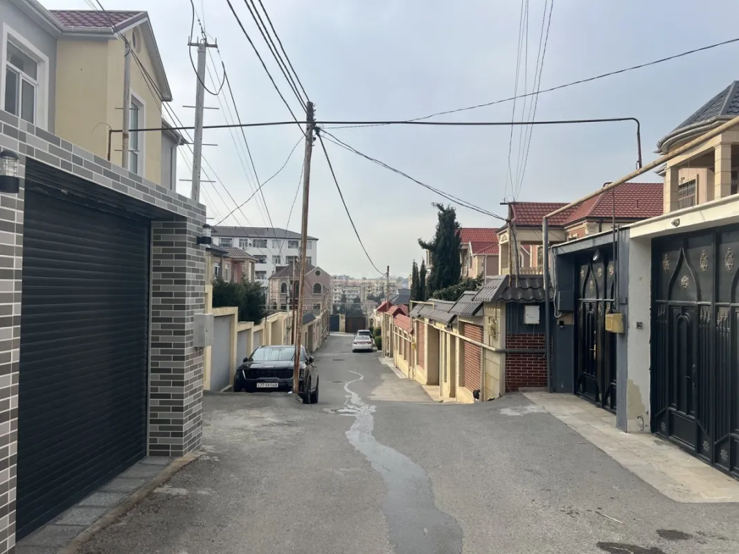 Satılır 6 otaqlı həyət evi 250 m²