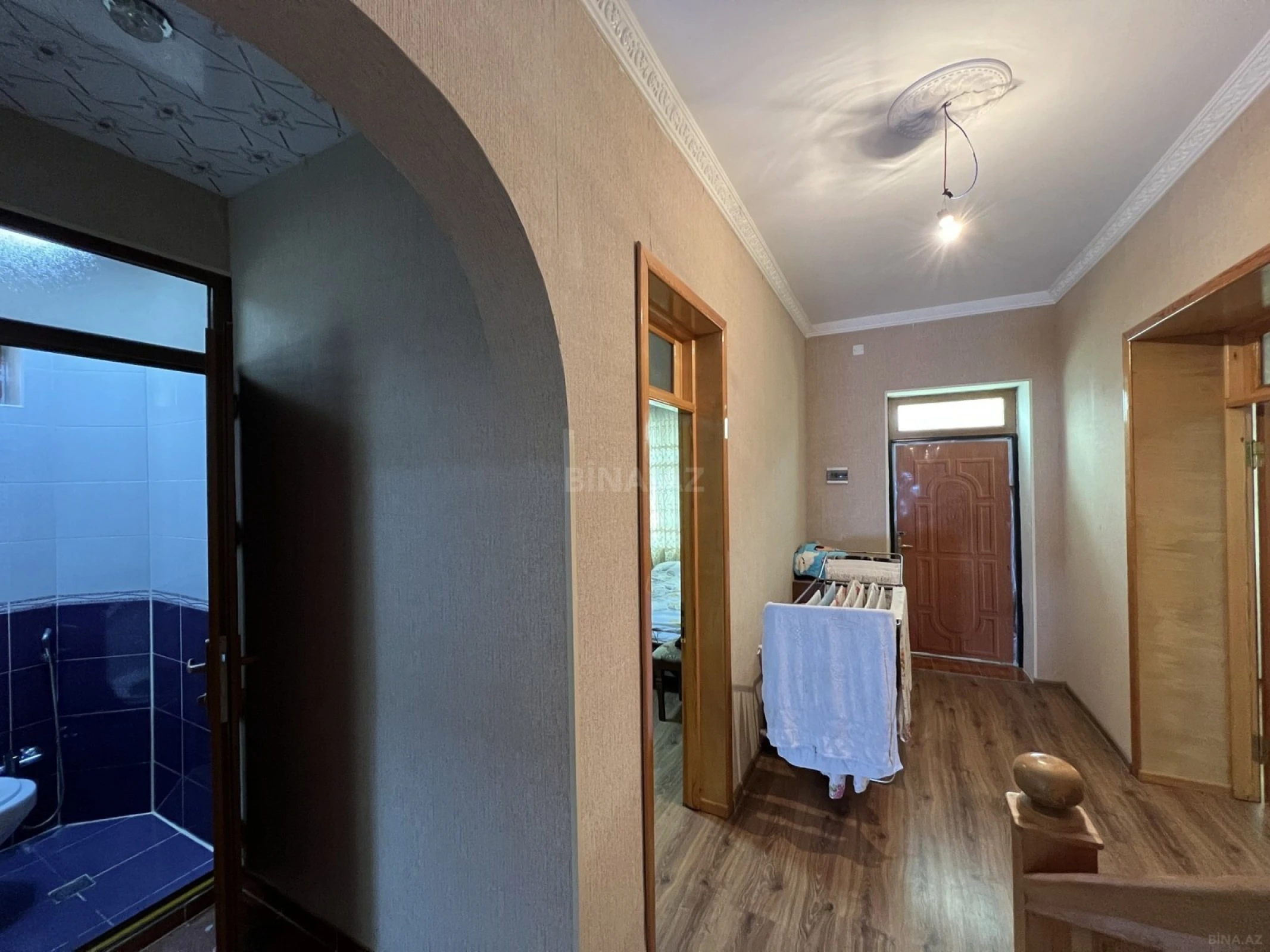 Satılır 6 otaqlı həyət evi 250 m²
