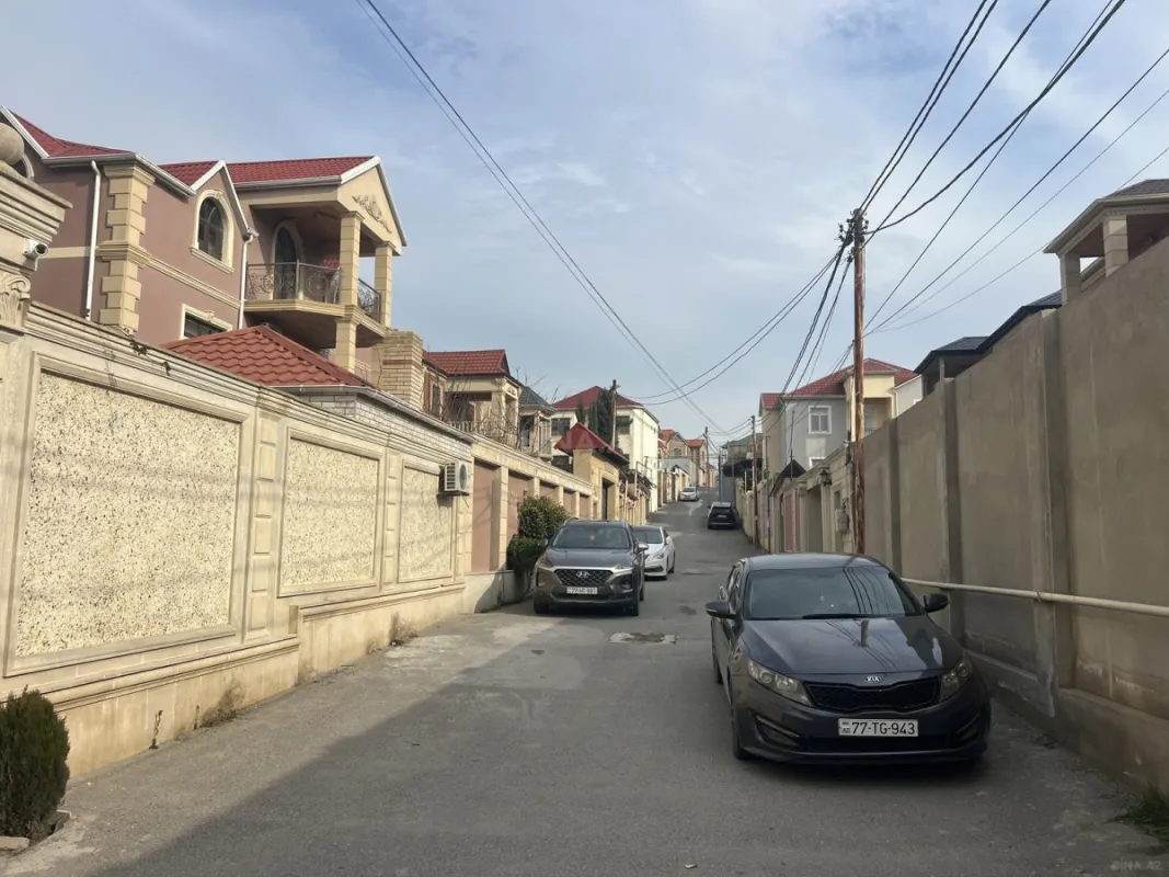 Satılır 6 otaqlı həyət evi 250 m²