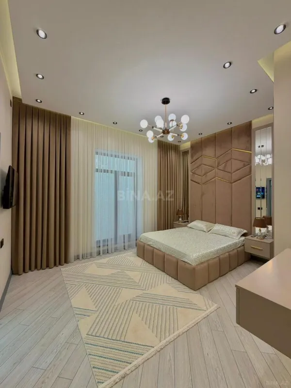 Satılır 5 otaqlı həyət evi 200 m²