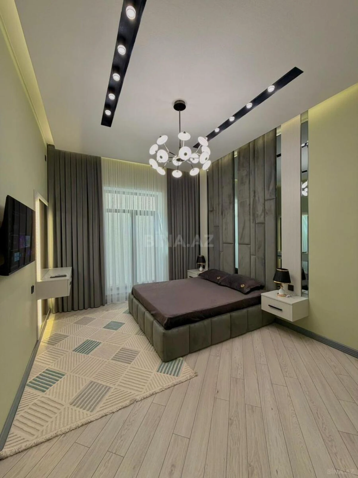 Satılır 5 otaqlı həyət evi 200 m²