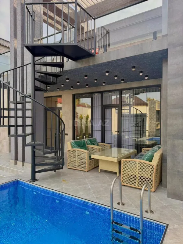 Satılır 5 otaqlı həyət evi 200 m²