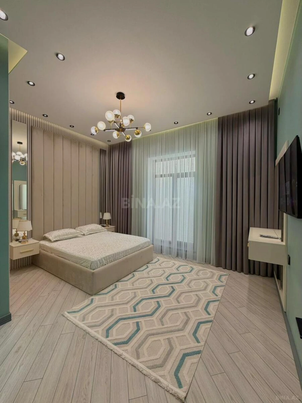 Satılır 5 otaqlı həyət evi 200 m²