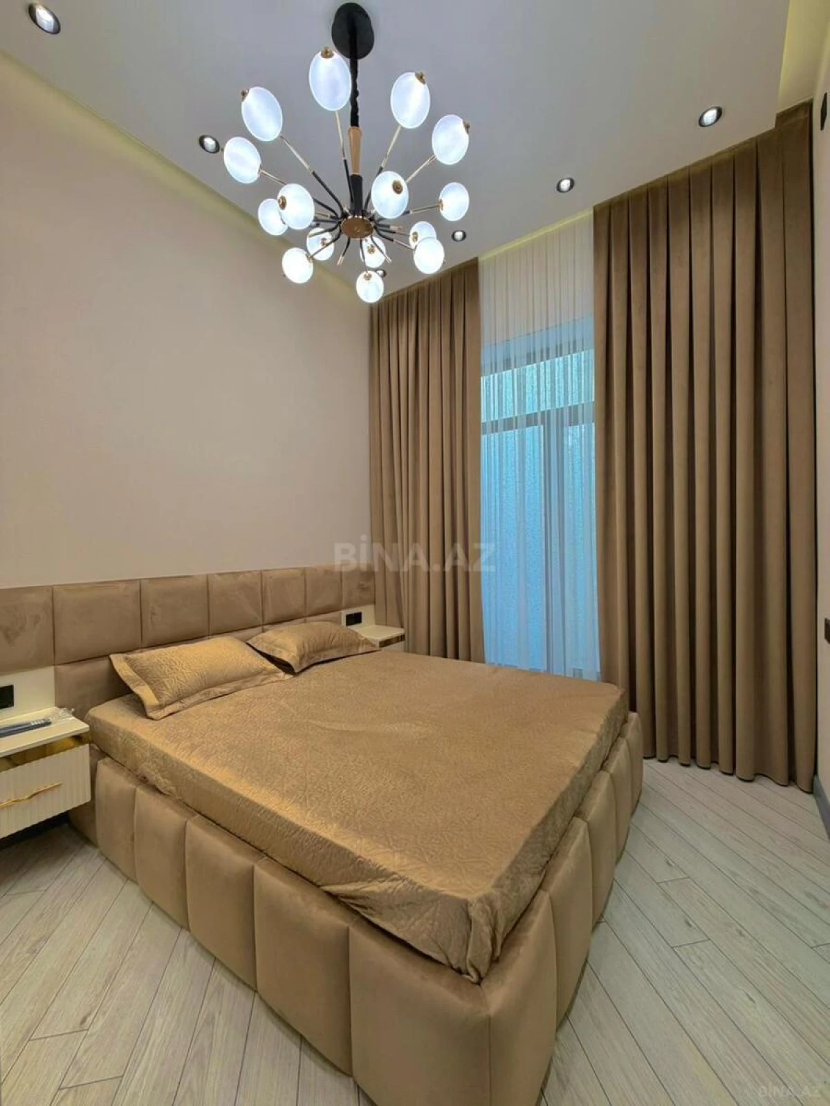 Satılır 5 otaqlı həyət evi 200 m²