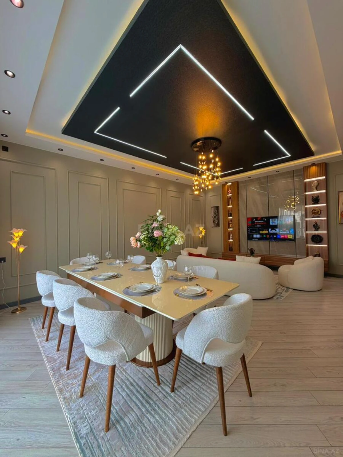 Satılır 5 otaqlı həyət evi 200 m²