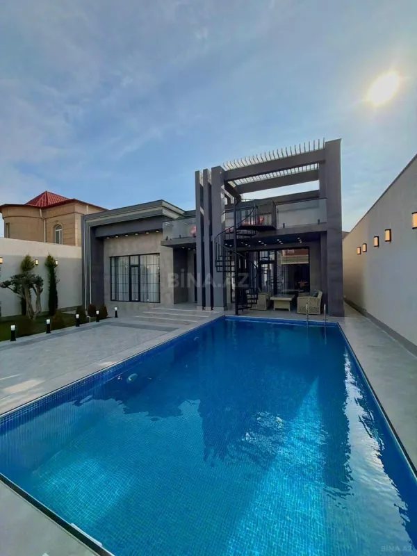 Satılır 5 otaqlı həyət evi 200 m²
