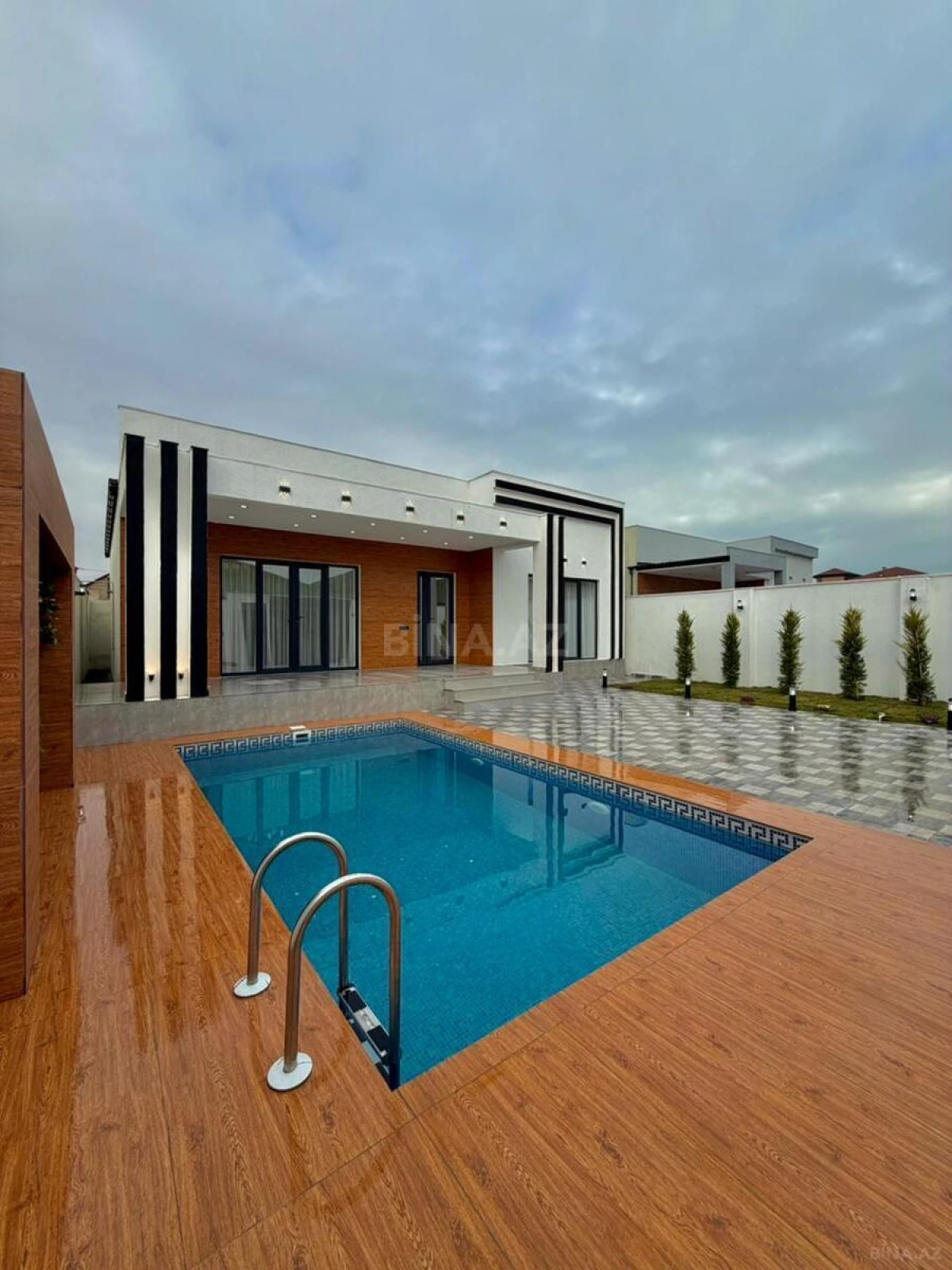 Satılır 4 otaqlı həyət evi 160 m²