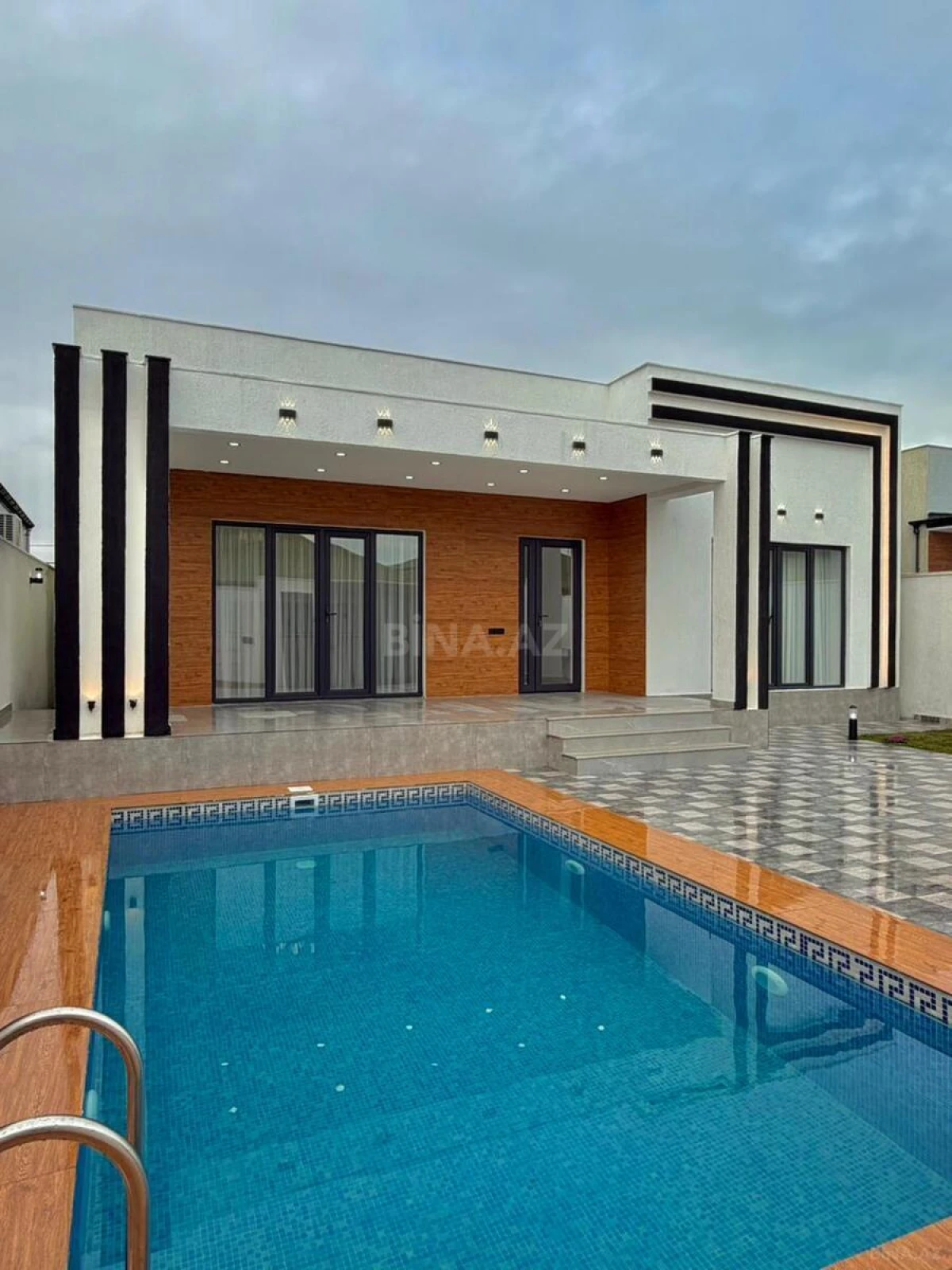 Satılır 4 otaqlı həyət evi 160 m²