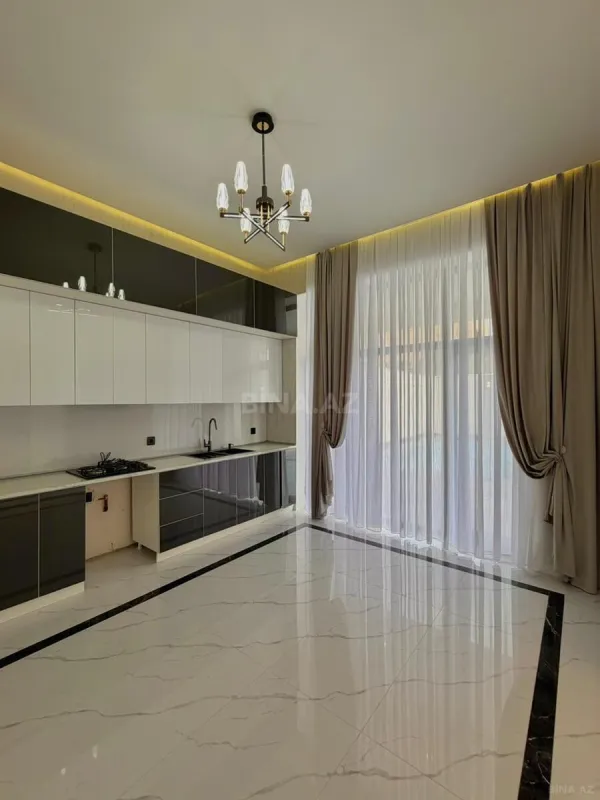 Satılır 4 otaqlı həyət evi 190 m²