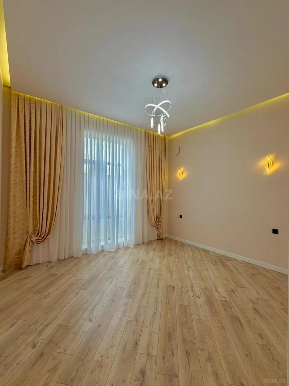 Satılır 4 otaqlı həyət evi 190 m²