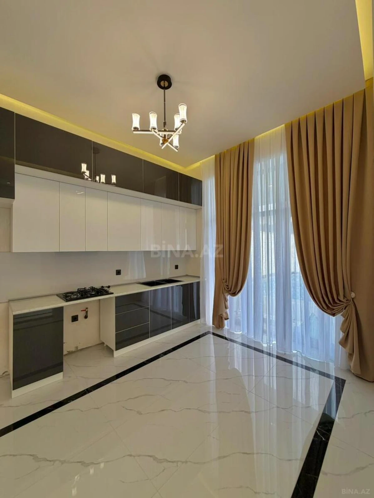 Satılır 4 otaqlı həyət evi 180 m²
