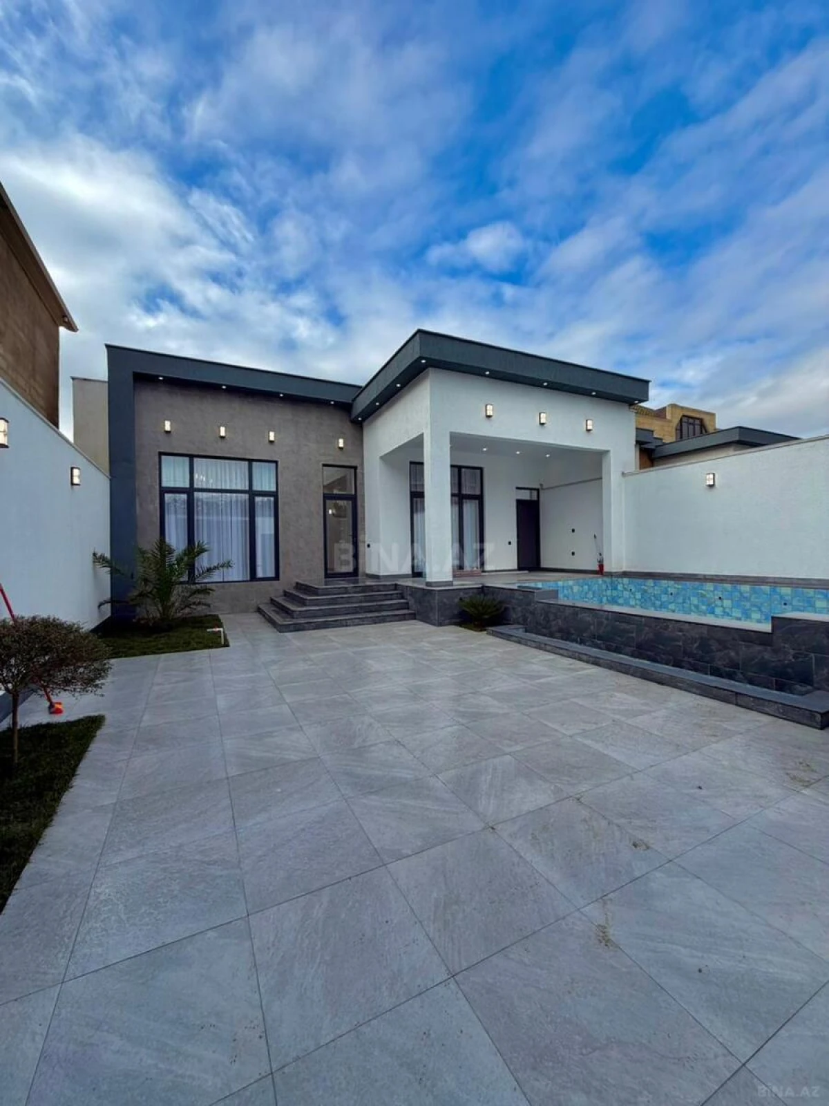 Satılır 4 otaqlı həyət evi 180 m²