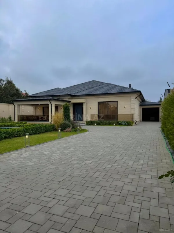 Satılır 5 otaqlı həyət evi 300 m²