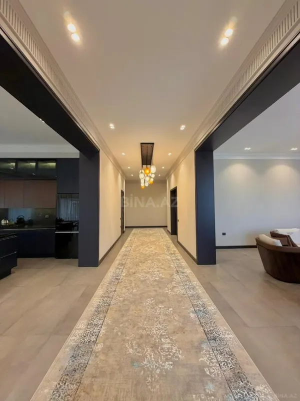 Satılır 5 otaqlı həyət evi 300 m²