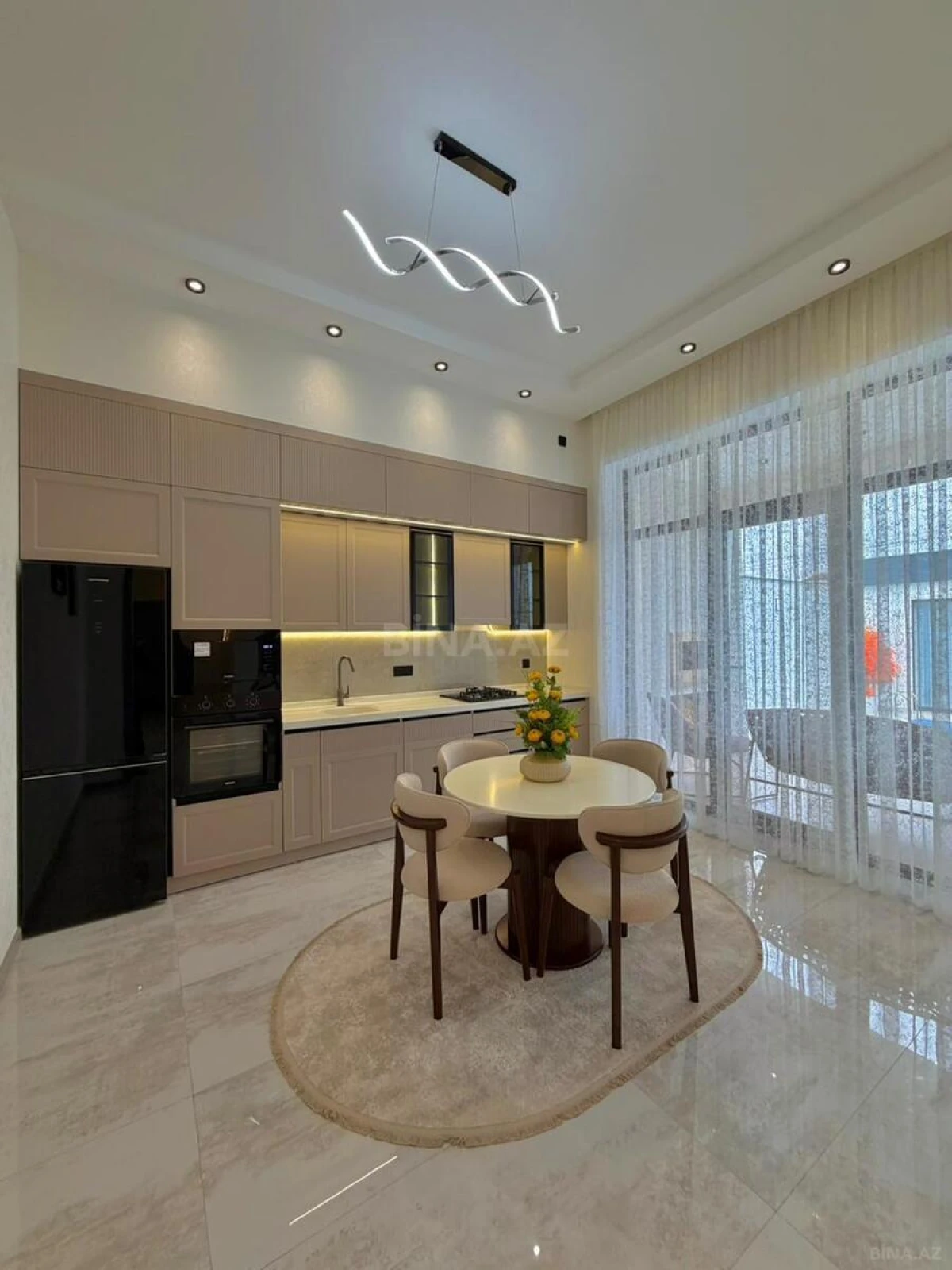 Satılır 4 otaqlı həyət evi 170 m²